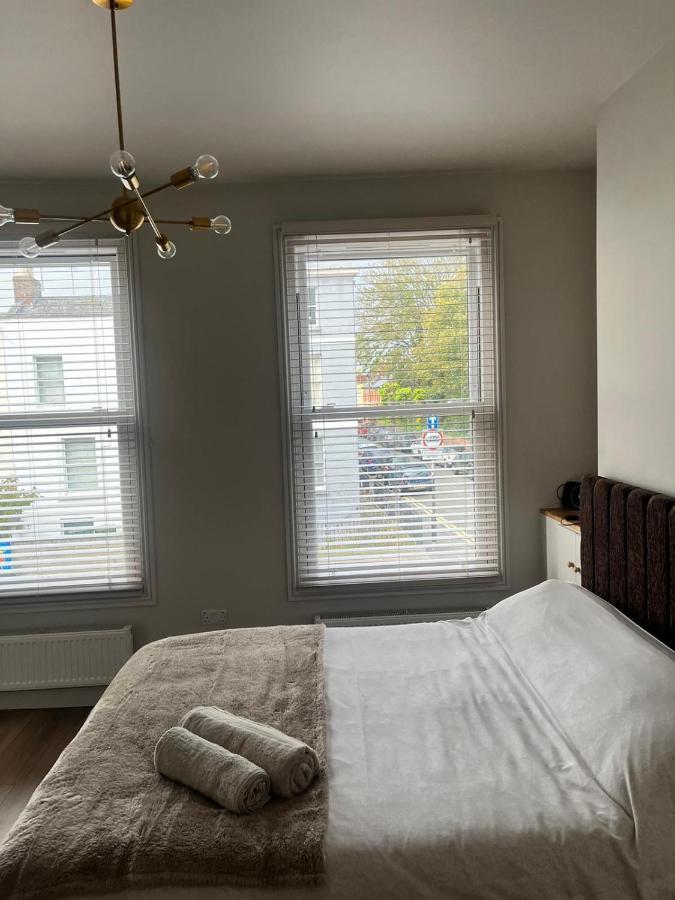 The Curious Apartment, كيلتنهام المظهر الخارجي الصورة
